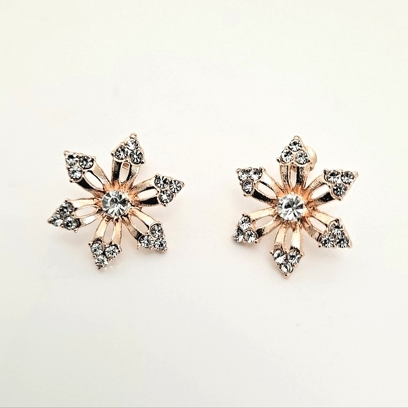 Gold Flower Rhinestone Necklace & Earring Set Quiet Luxury Statement Jewelry - Picture 7 of 14